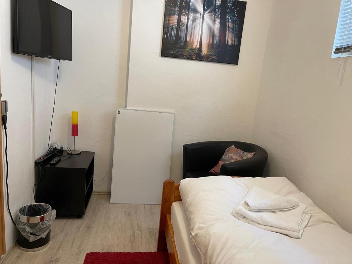 94 - Private Rooms Eichenau Exteriér fotografie
